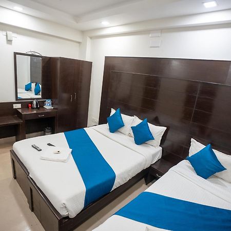Orion Residency Hotell Chennai Exteriör bild