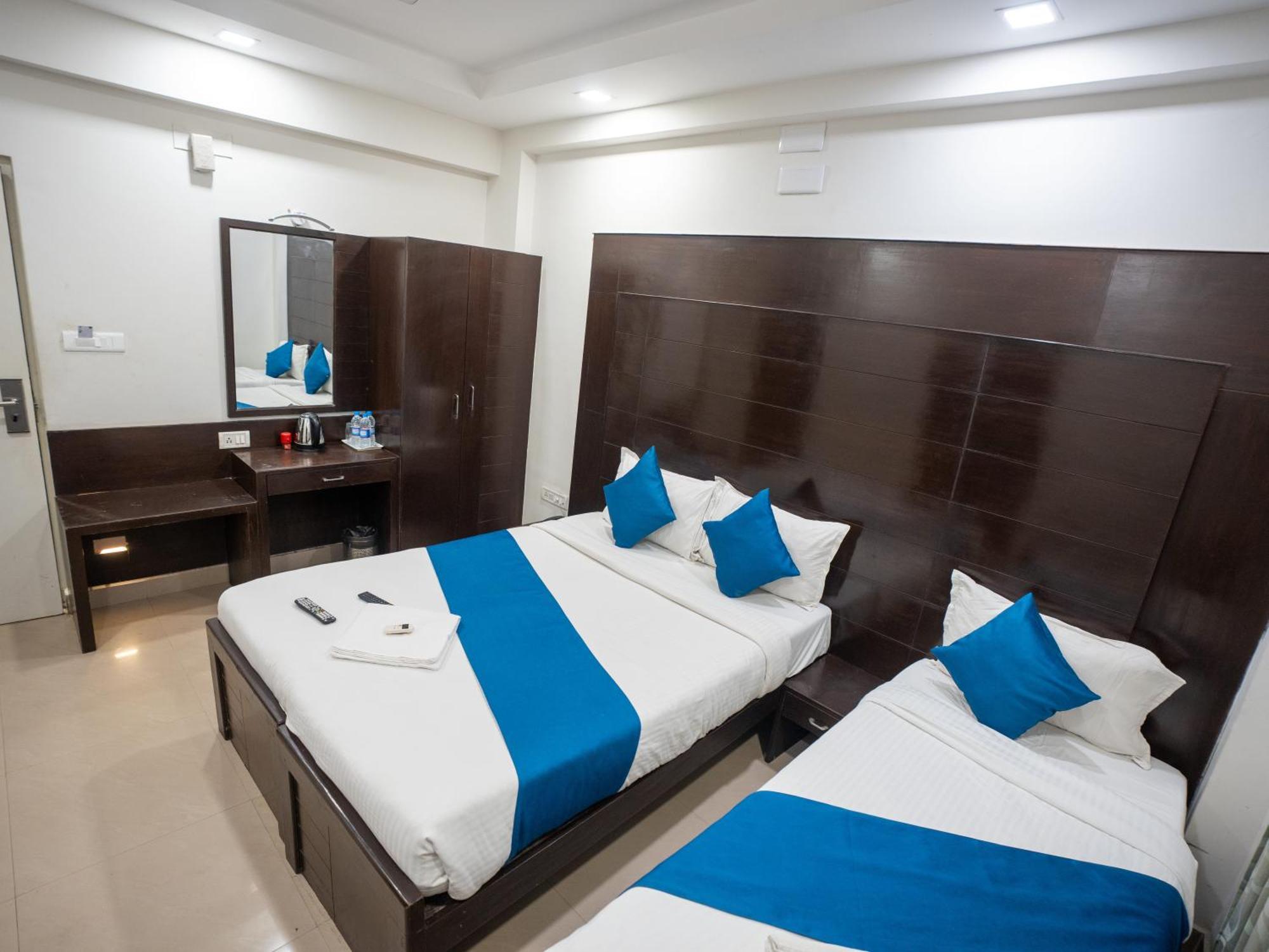 Orion Residency Hotell Chennai Exteriör bild