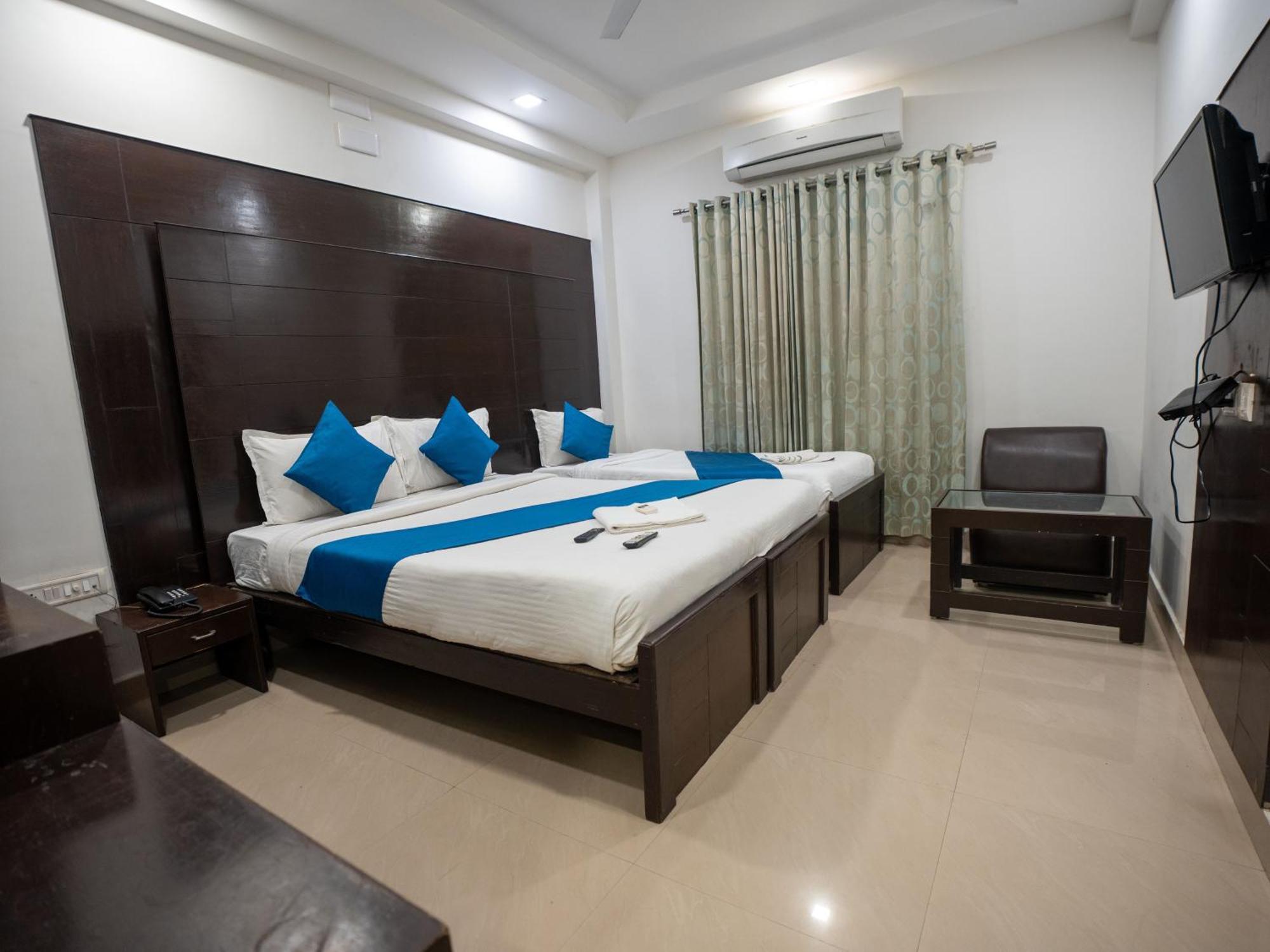 Orion Residency Hotell Chennai Exteriör bild
