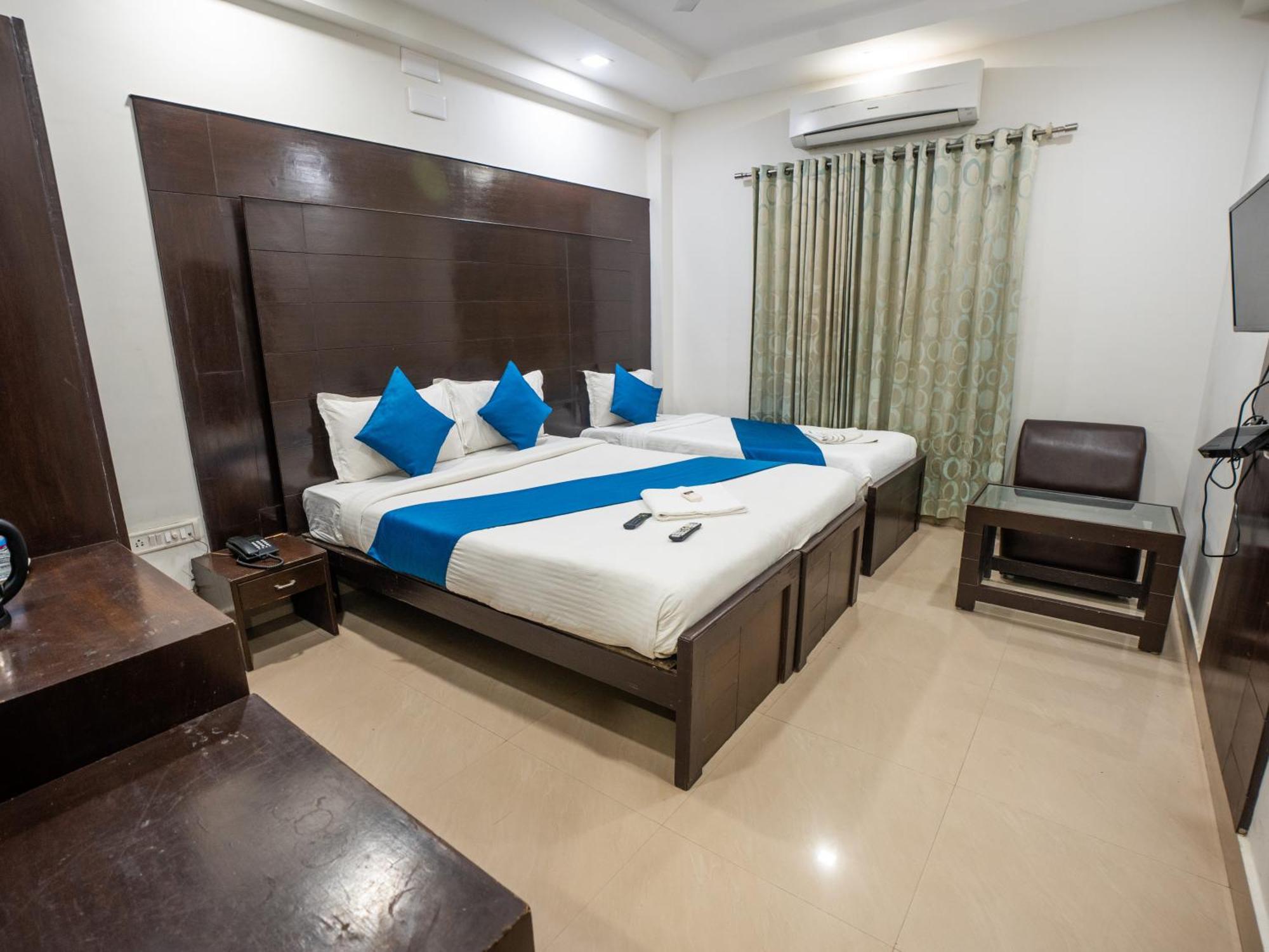 Orion Residency Hotell Chennai Exteriör bild