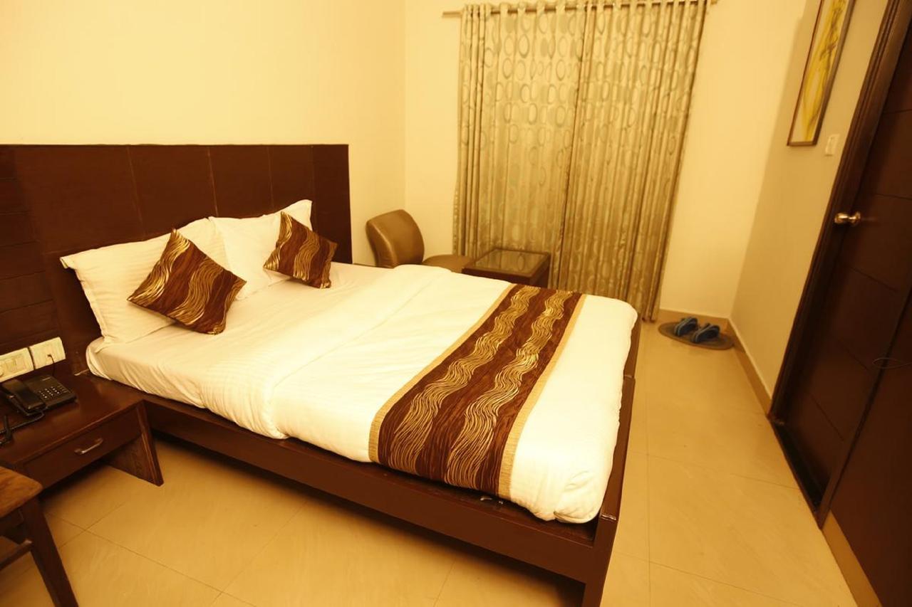 Orion Residency Hotell Chennai Exteriör bild