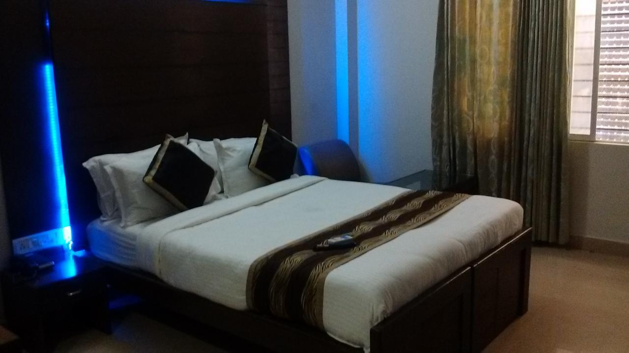 Orion Residency Hotell Chennai Exteriör bild