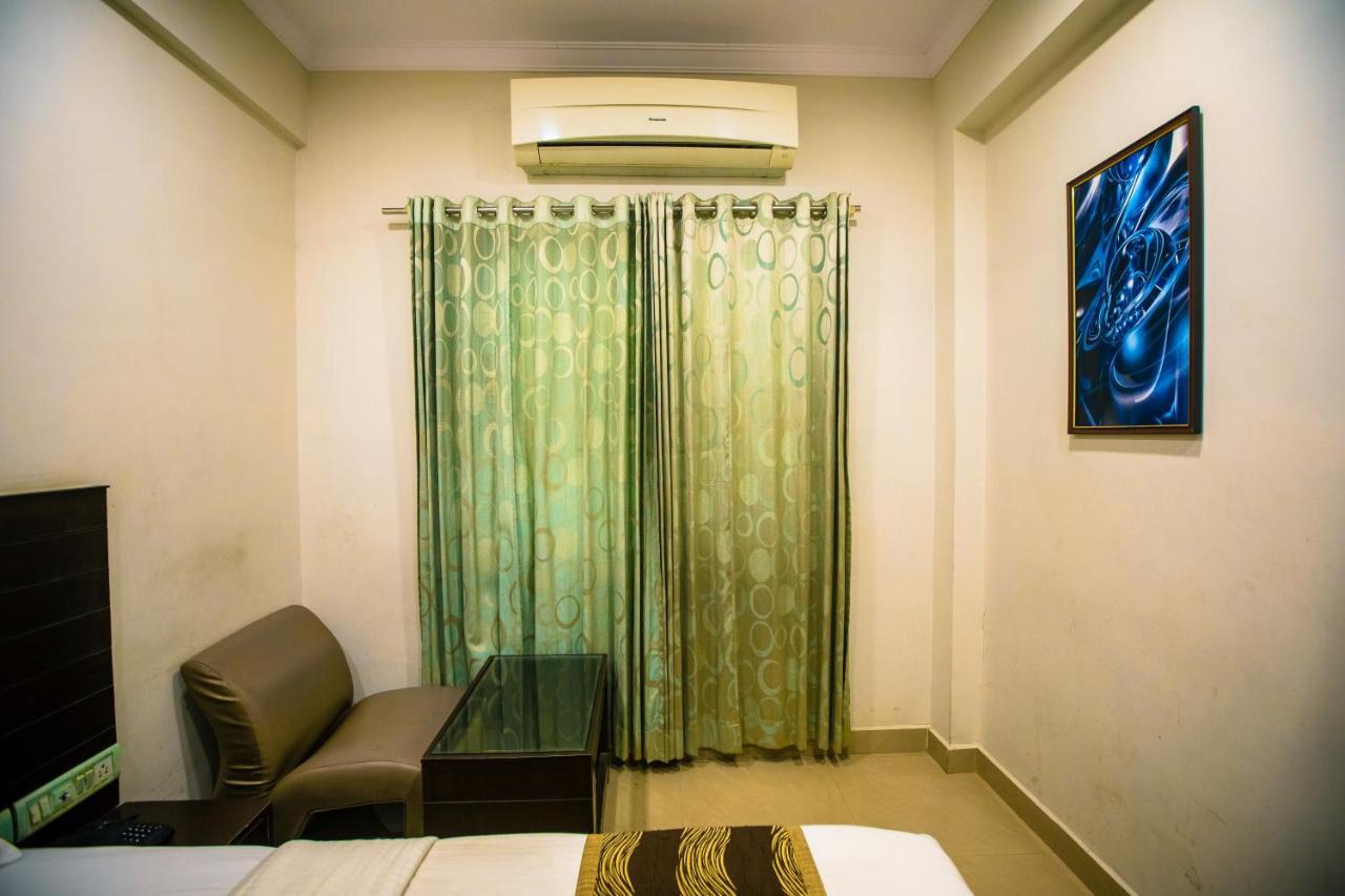 Orion Residency Hotell Chennai Exteriör bild